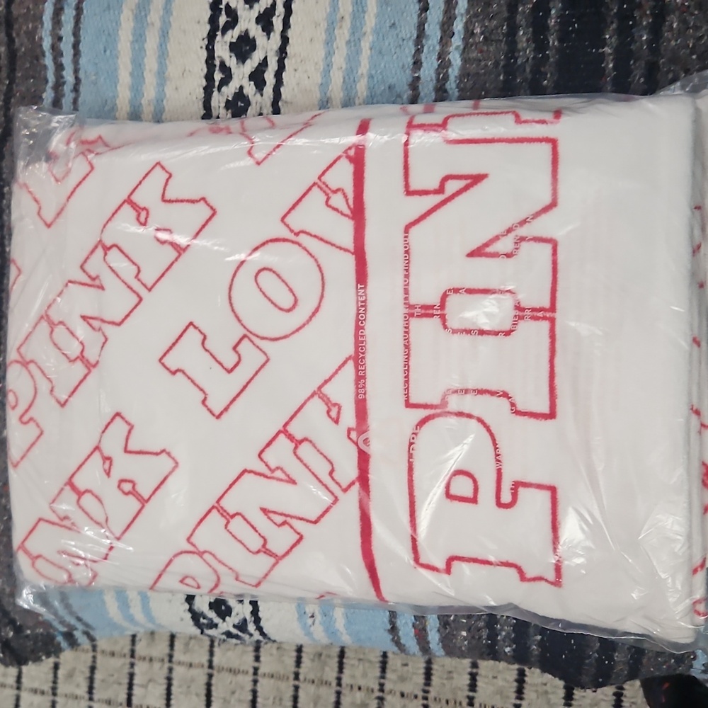 PINK By Victoria's Secret LOVE PINK TERRY TOWEL NEW - Picture 10 of 10
